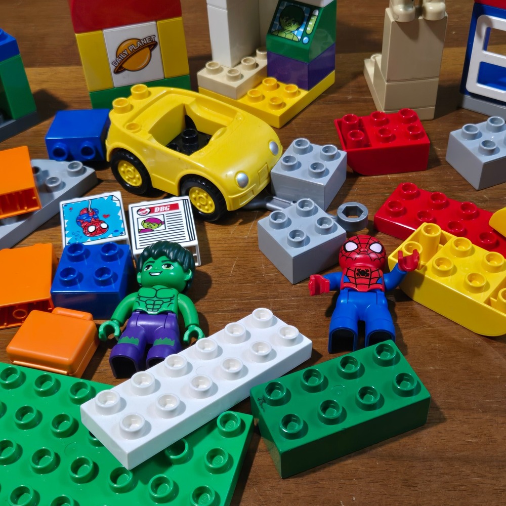 LEGO Duplo Marvel Super Heroes Lot Spider-Man Hulk Figures Yellow Car Bricks